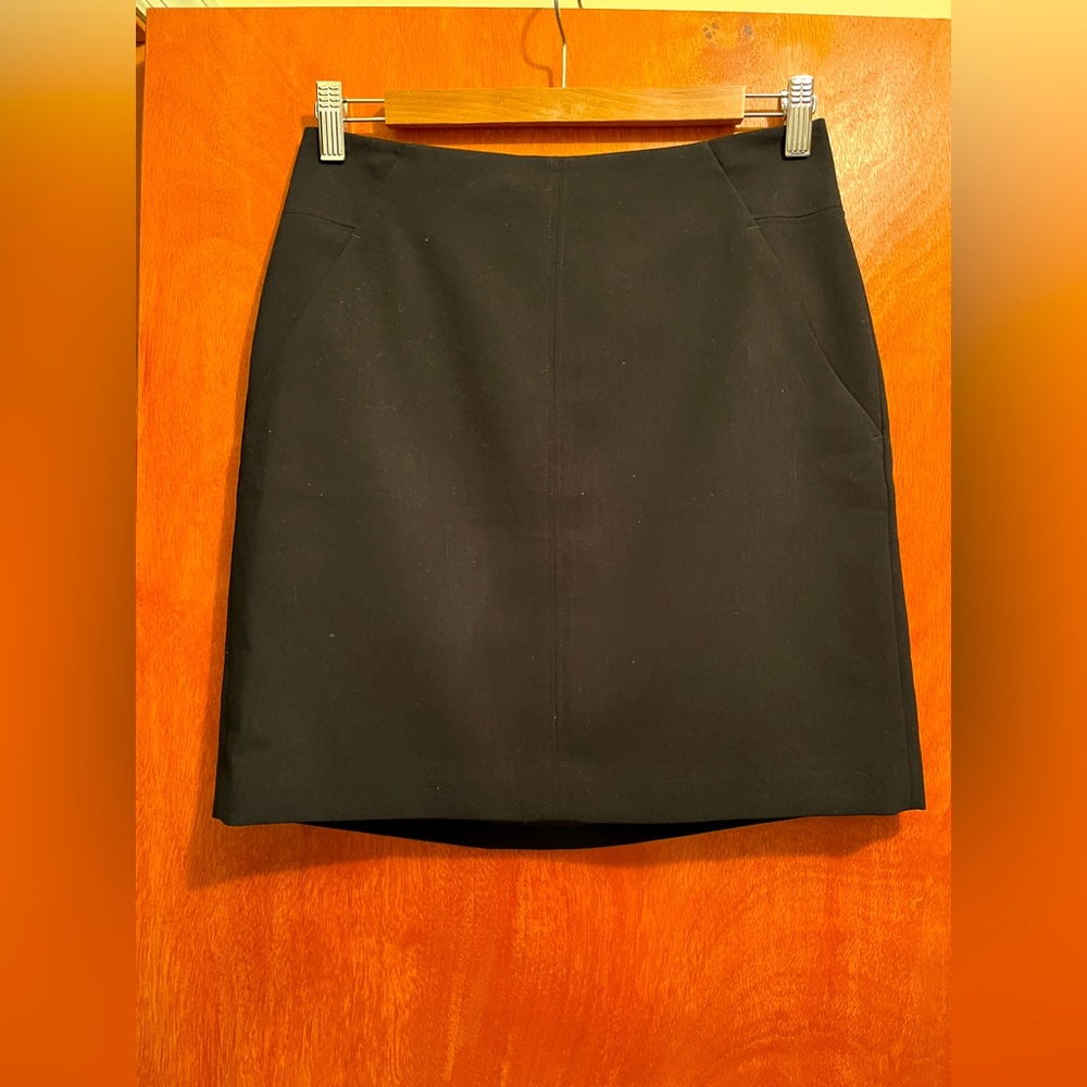 Ann Taylor Loft Mid-Length Black Skirt Size 2